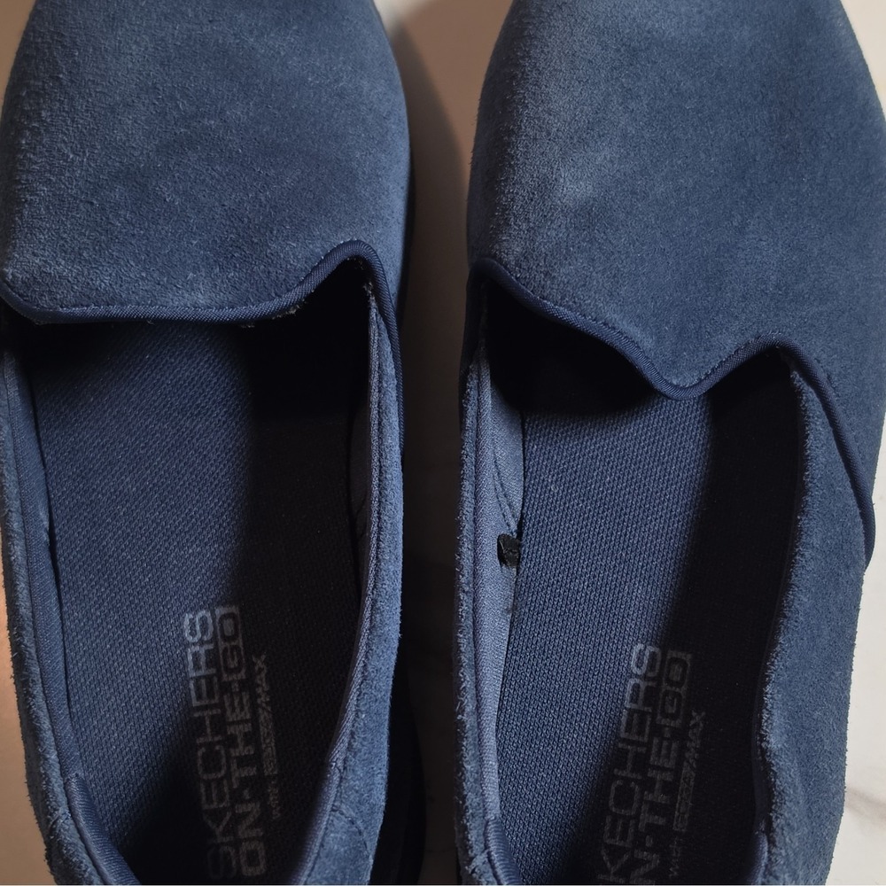 SKECHERS Men's Navy Leather Slip-On Loafer Round Toe Casual US 7 SN14726W - Picture 2 of 5